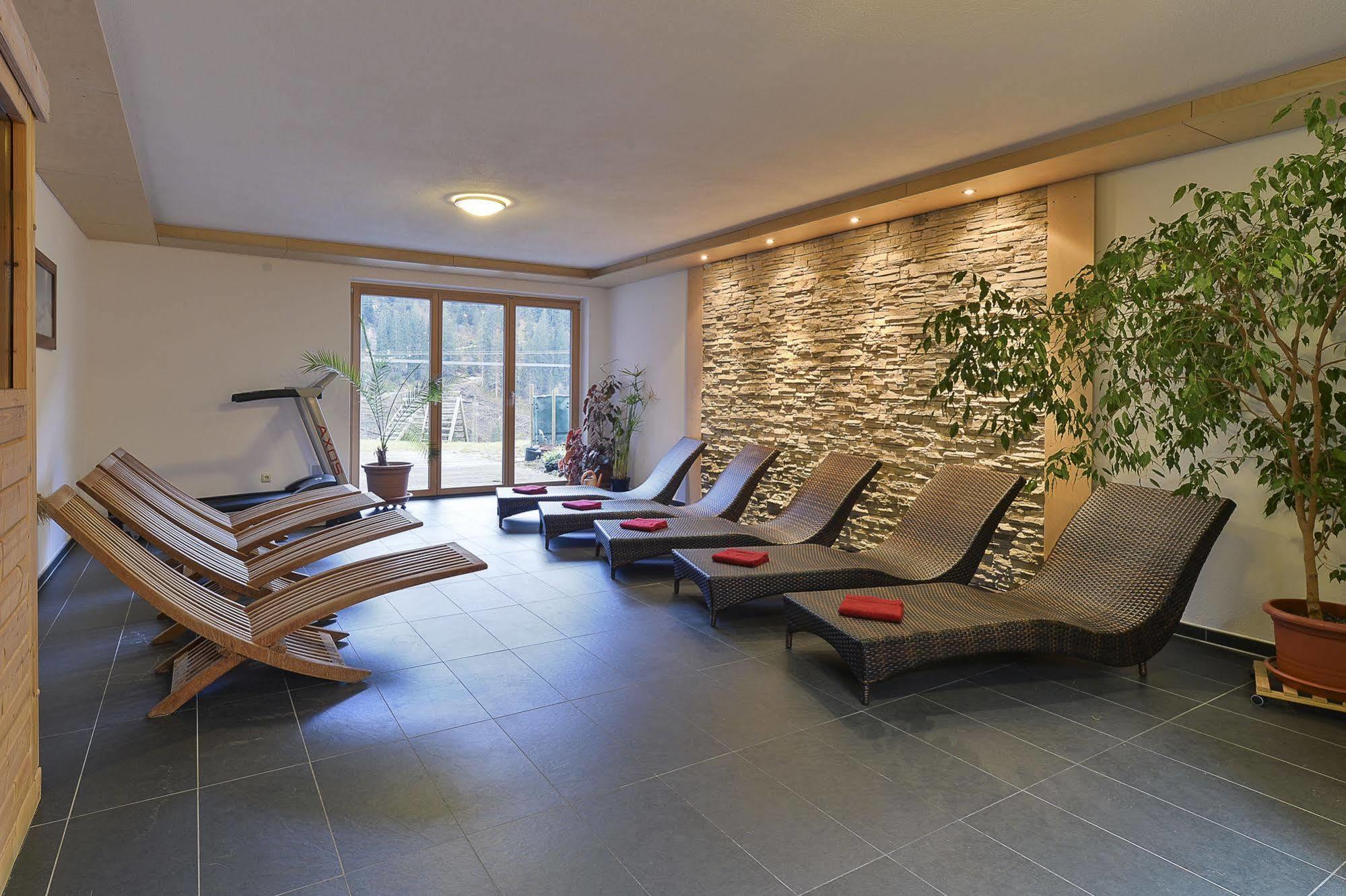 Haus Anna Apartments Langen am Arlberg Exteriér fotografie